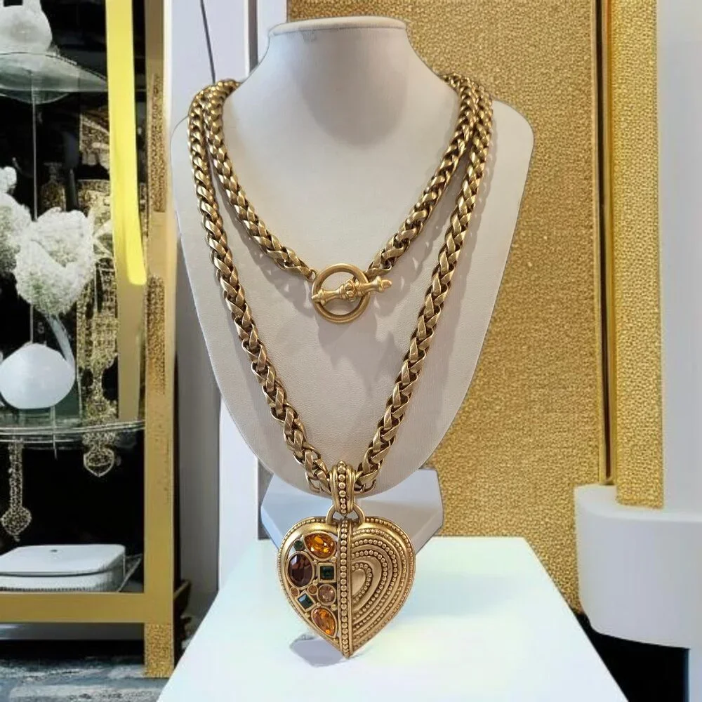 OSCAR de LA RENTA Chunky Crystal Heart 36" Wheat Chain Toggle Statement Necklace - Picture 1 of 6